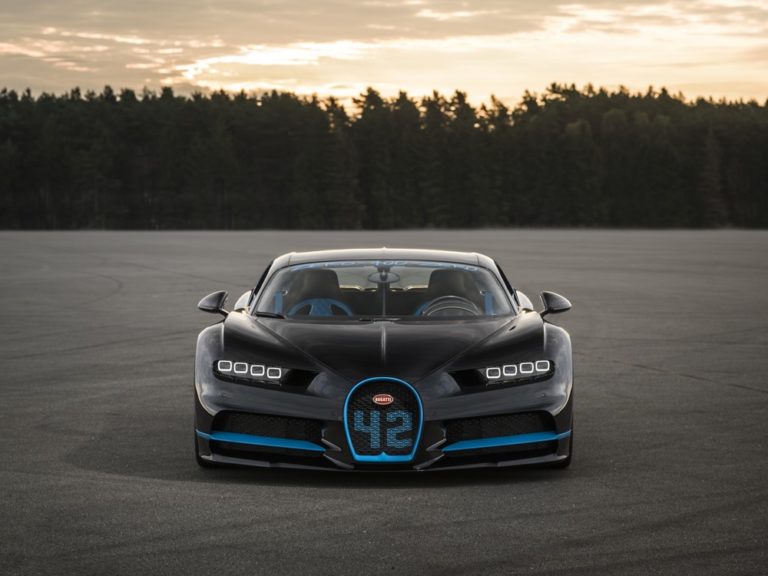 Bugatti Chiron Prezzo Consumi Cavalli Velocità massima 0 400 km h